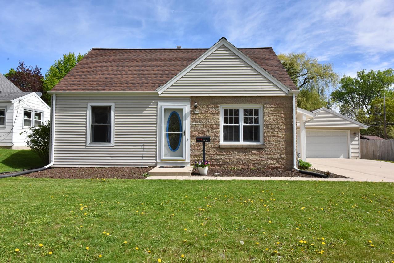 9030 W Harrison Ave, West Allis, WI 53227