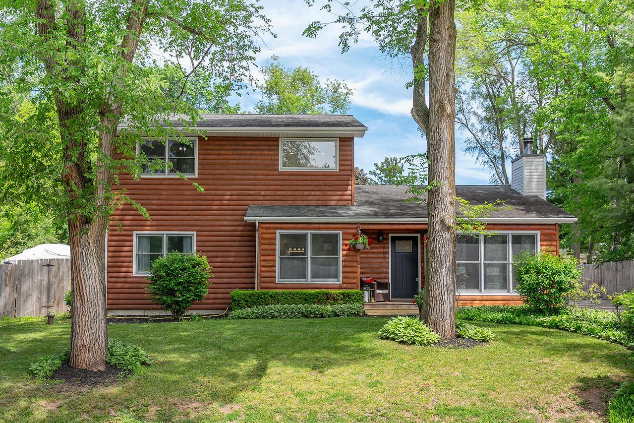 W160 Lilac Ave, Bloomfield, WI 53128