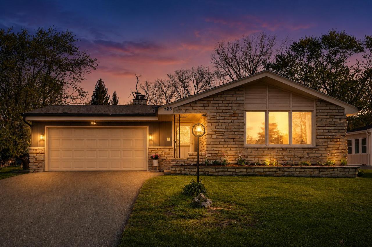 726 Royal Park Rd., Caledonia, WI 53402
