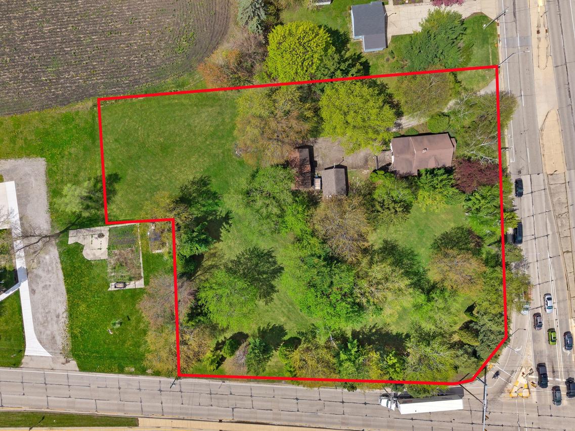6401 60th St, Somers, WI 53144