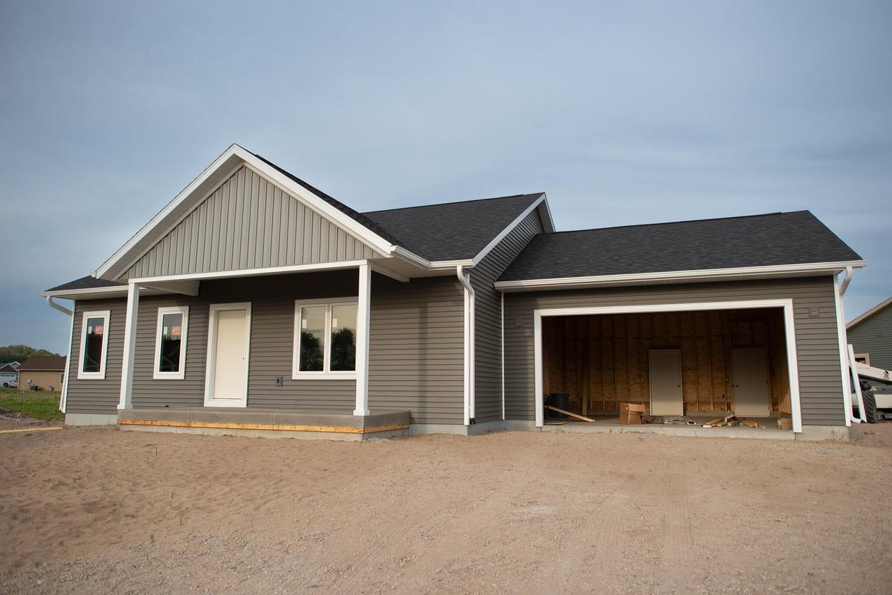 2385 Hanson Pl, Sparta, WI 54656