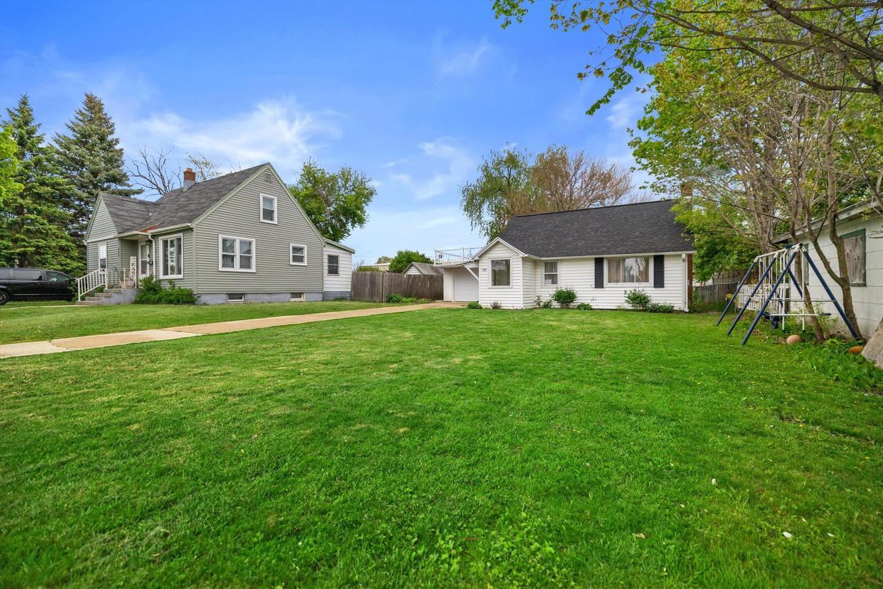 207 S Harrison St, Delavan, WI 53115