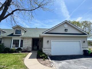 267 Cardinal Ln, Hartland, WI 53029