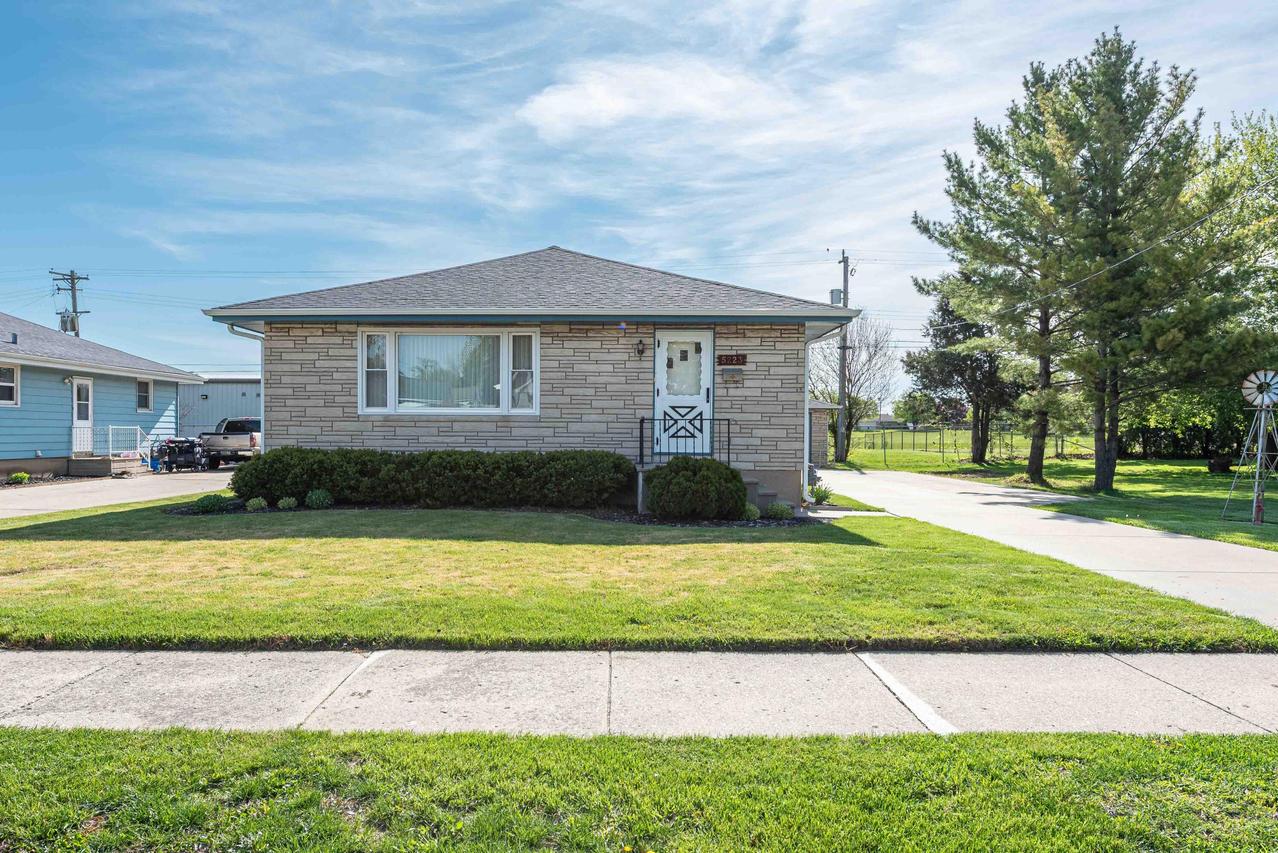 5223 52nd Ave, Kenosha, WI 53144