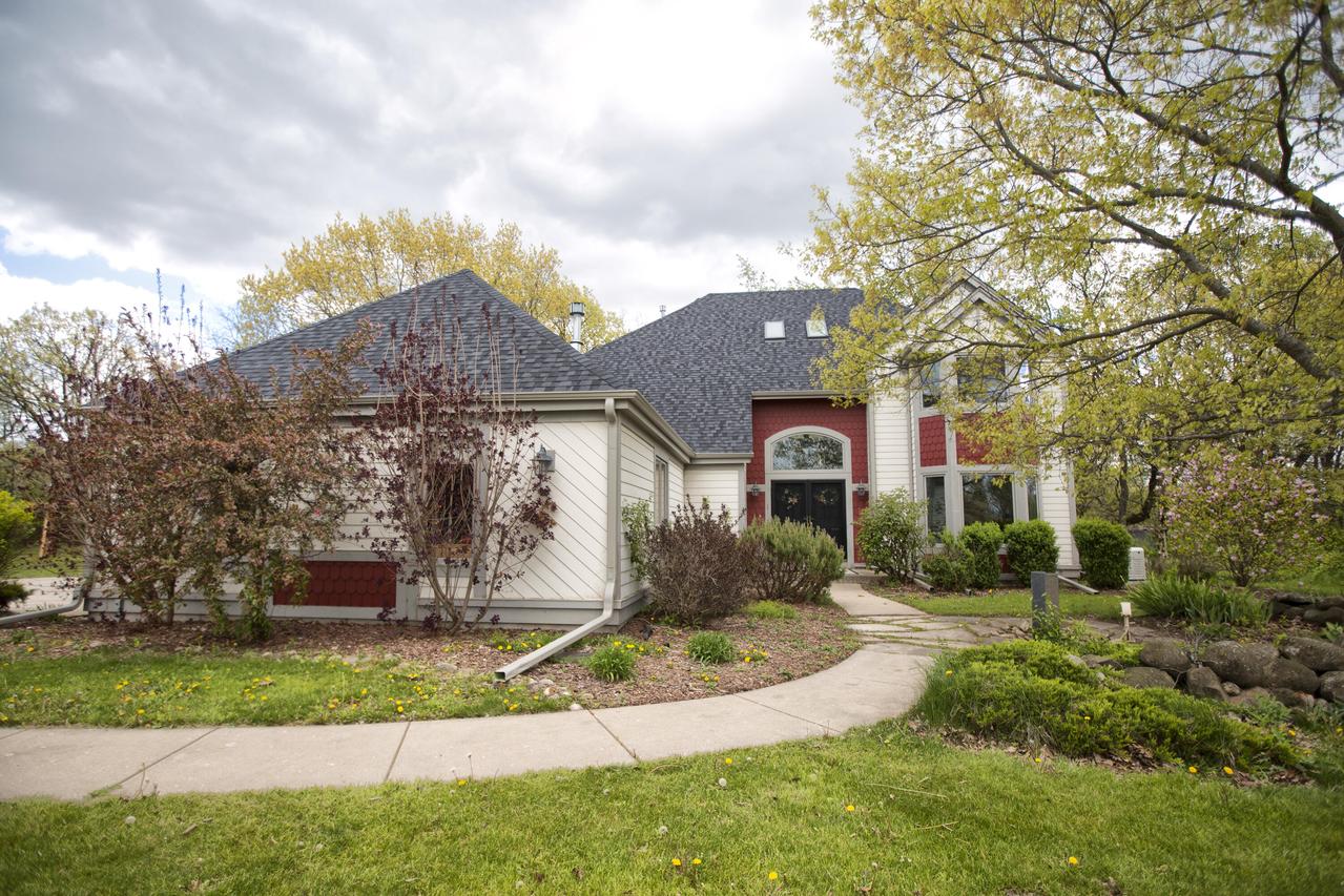 S69W32025 Whitetail Meadows, Mukwonago, WI 53149