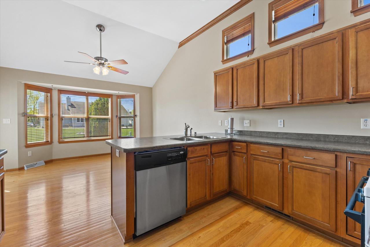 6615 Greenhill Dr, Mount Pleasant, WI 53406