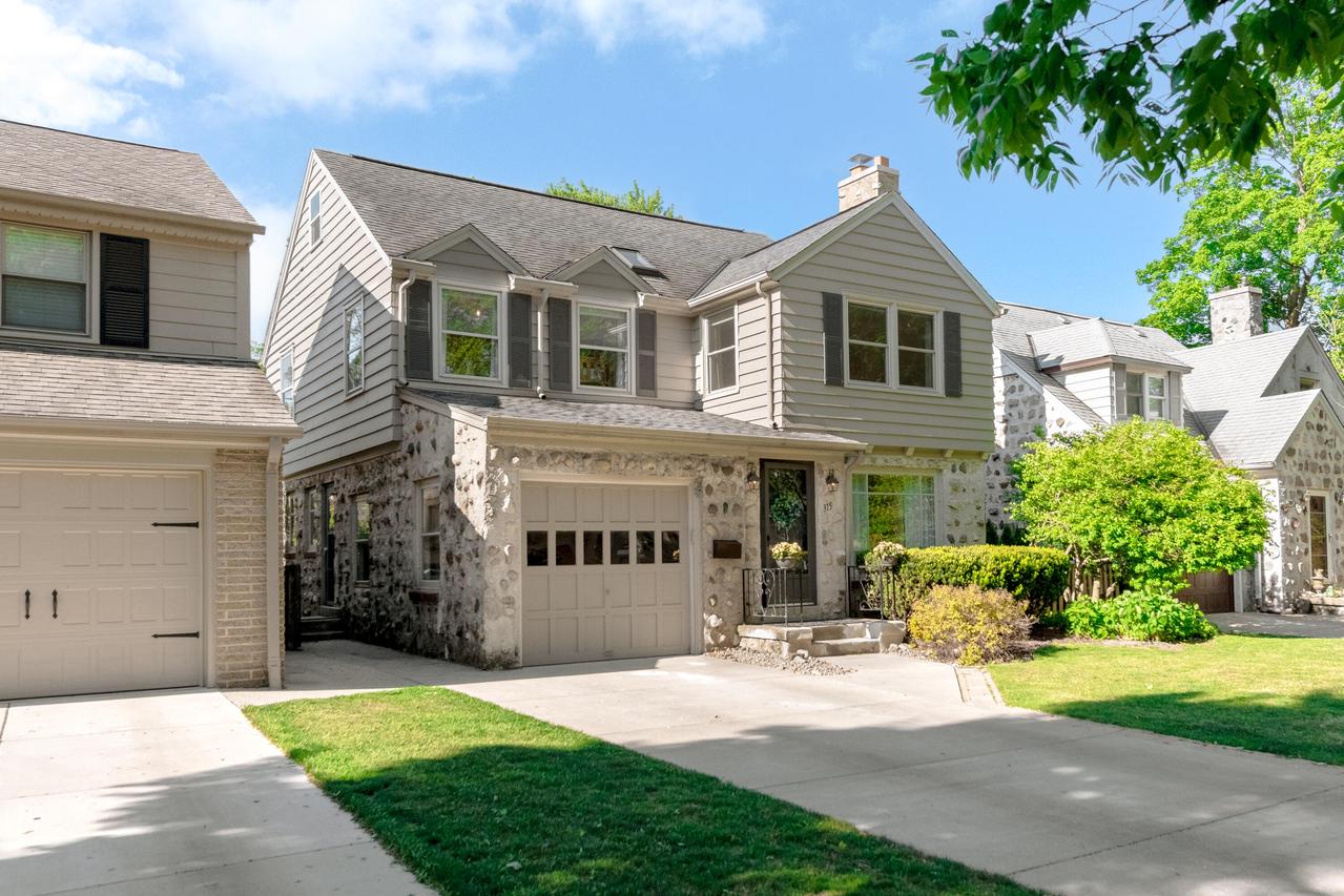 315 E Carlisle Ave, Whitefish Bay, WI 53217