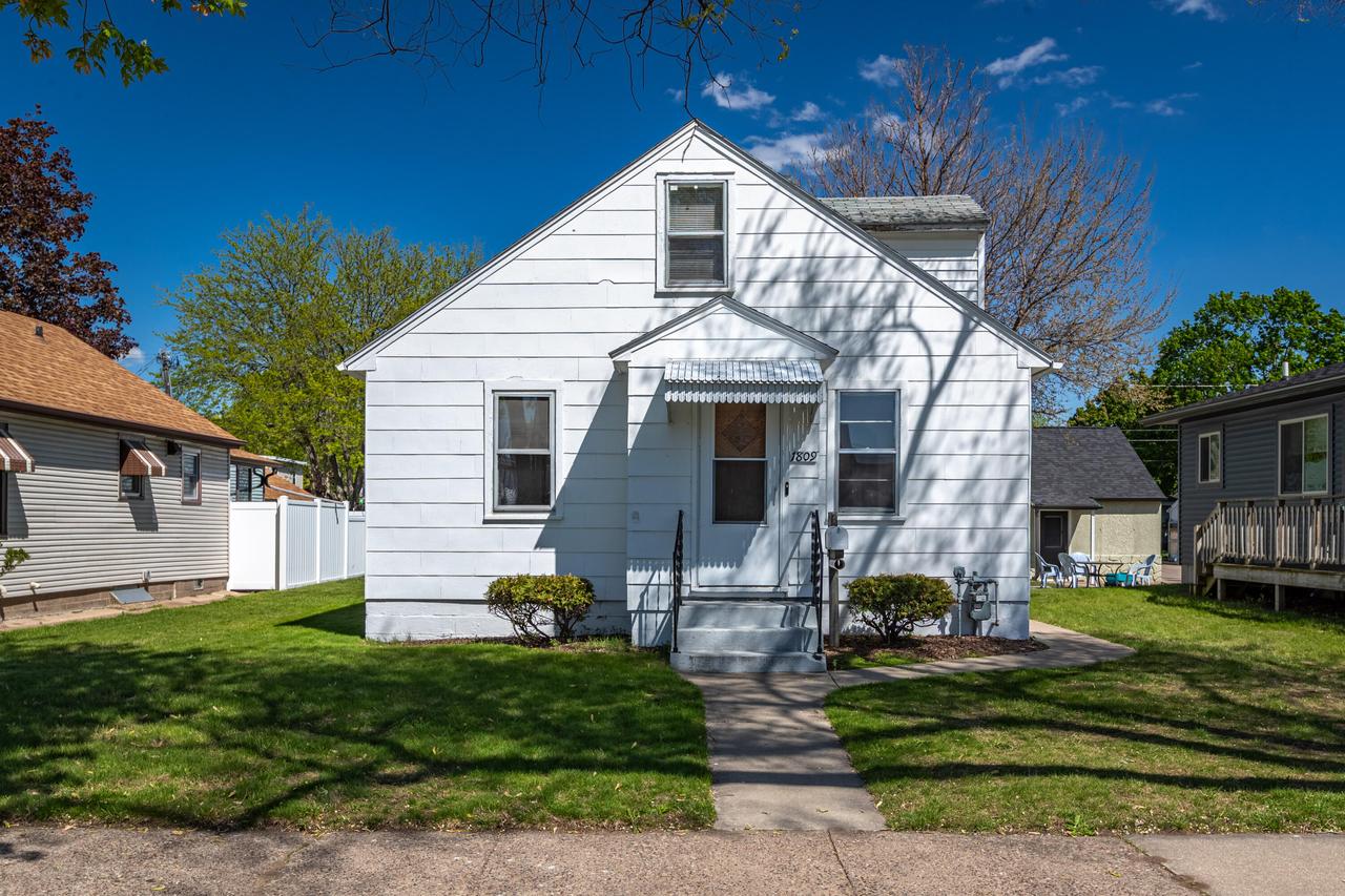 1809 19th St, La Crosse, WI 54601