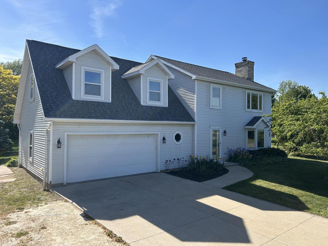 511 Cheyenne Ave, Grafton, WI 53024