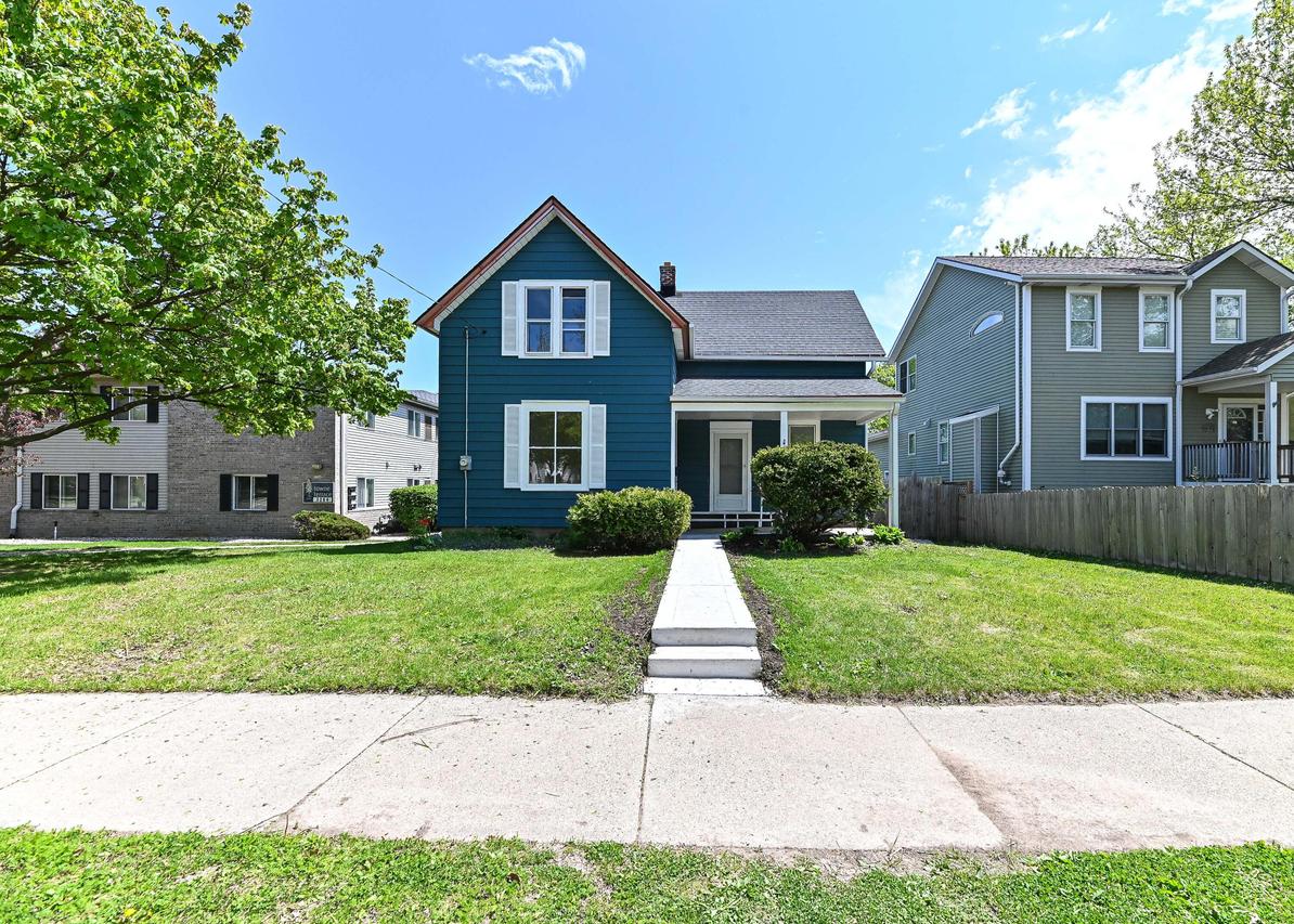 3270 S 92nd St., Milwaukee, WI 53227
