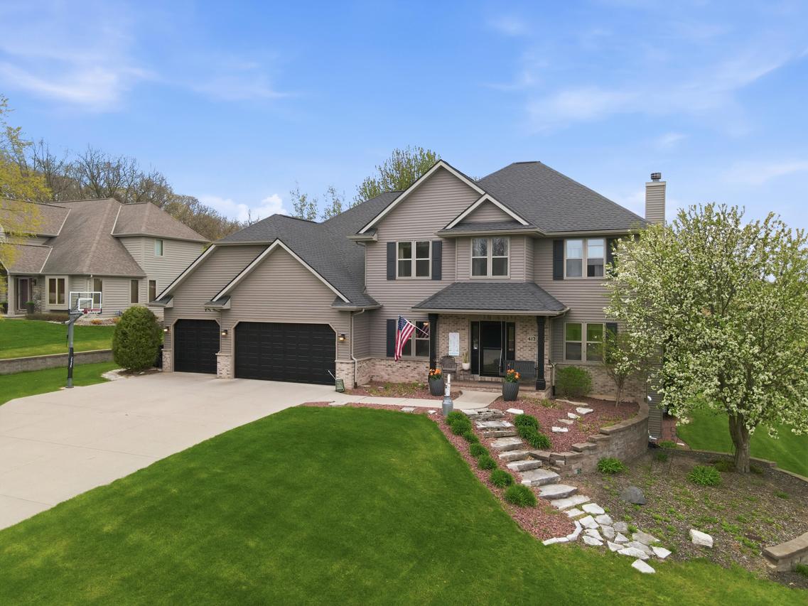 412 Ledgewood Dr, Fond Du Lac, WI 54937