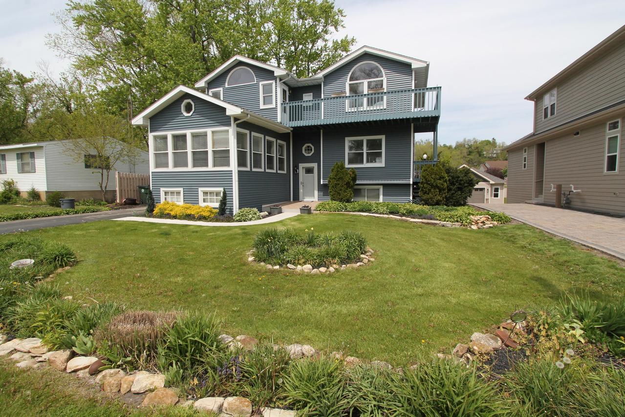 312 Knobes Ave, Twin Lakes, WI 53181