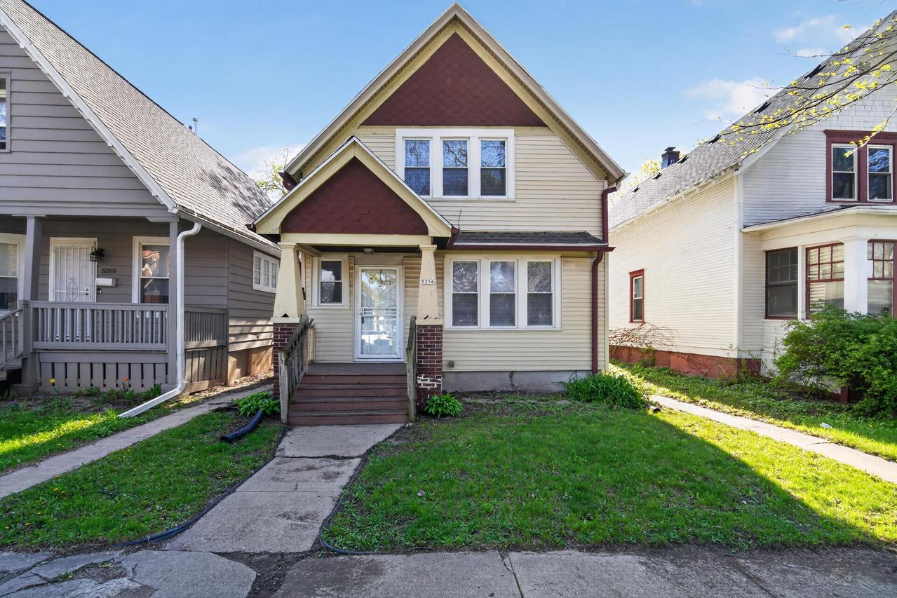 5256 N 36th St, Milwaukee, WI 53209