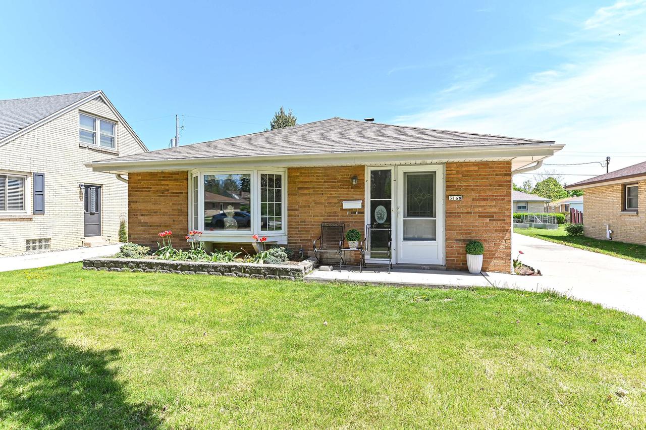 3168 S 71st St, Milwaukee, WI 53219