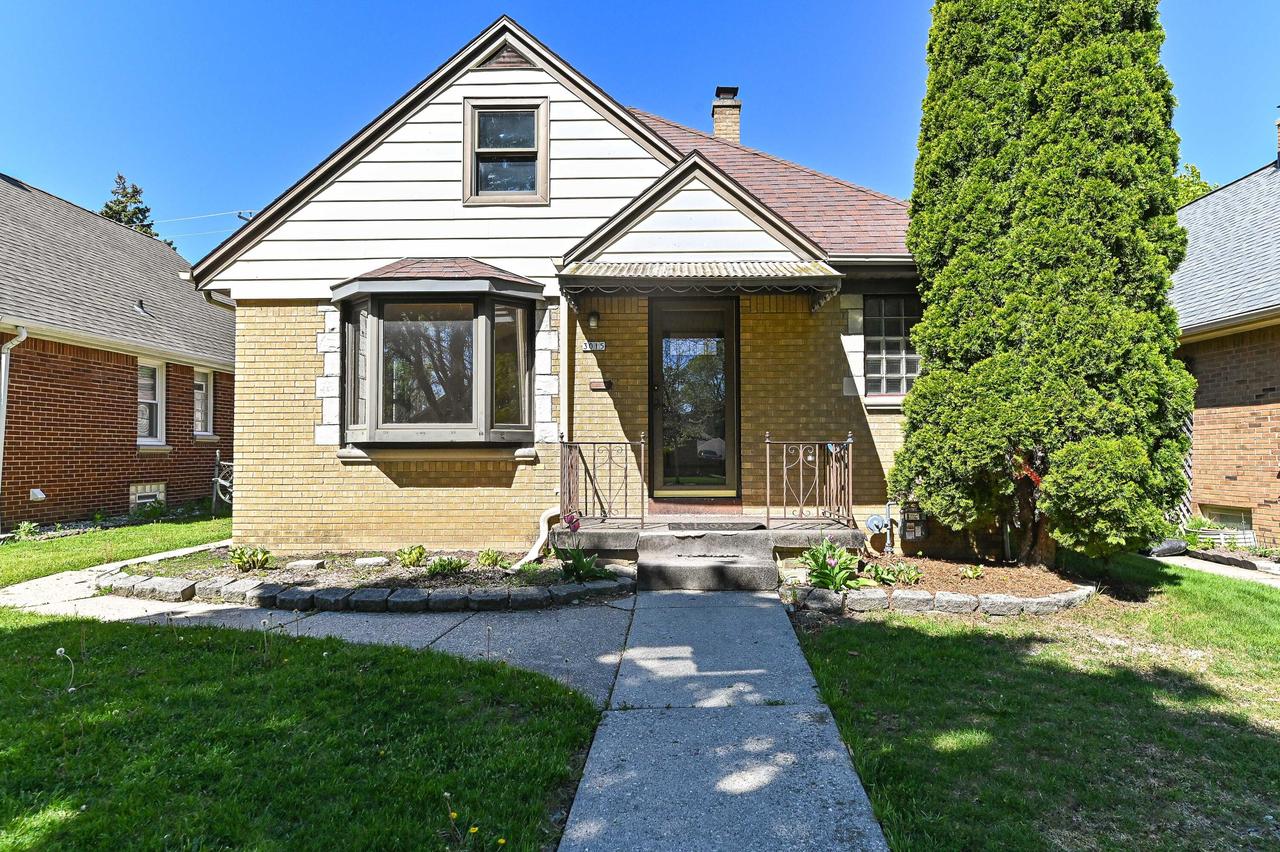 3015 N 87th St, Milwaukee, WI 53222