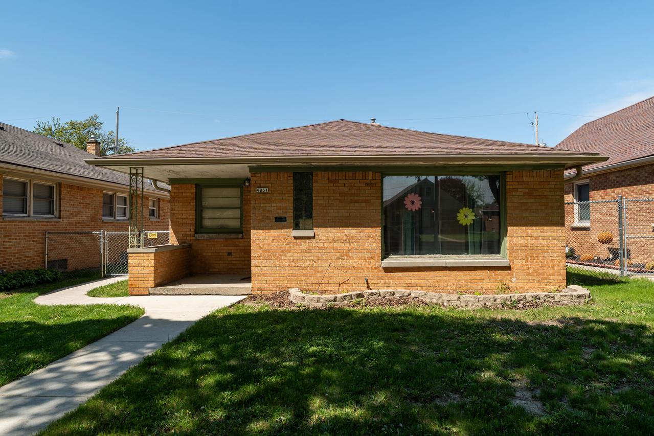 4861 N 66th St., Milwaukee, WI 53218