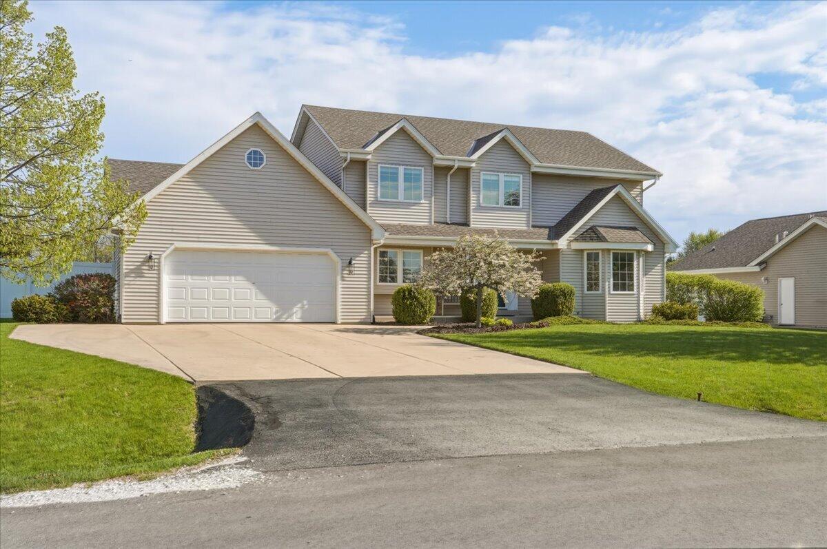 5800 Eagle Point, Caledonia, WI 53406