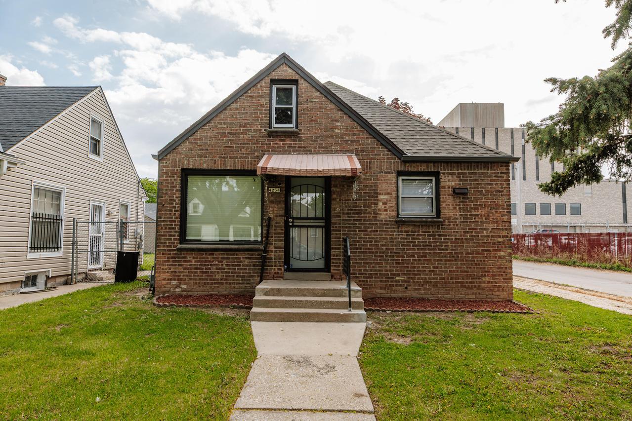 4234 N 29th St., Milwaukee, WI 53216