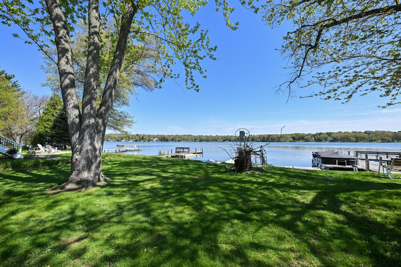W944 Shorewood Dr, East Troy, WI 53120