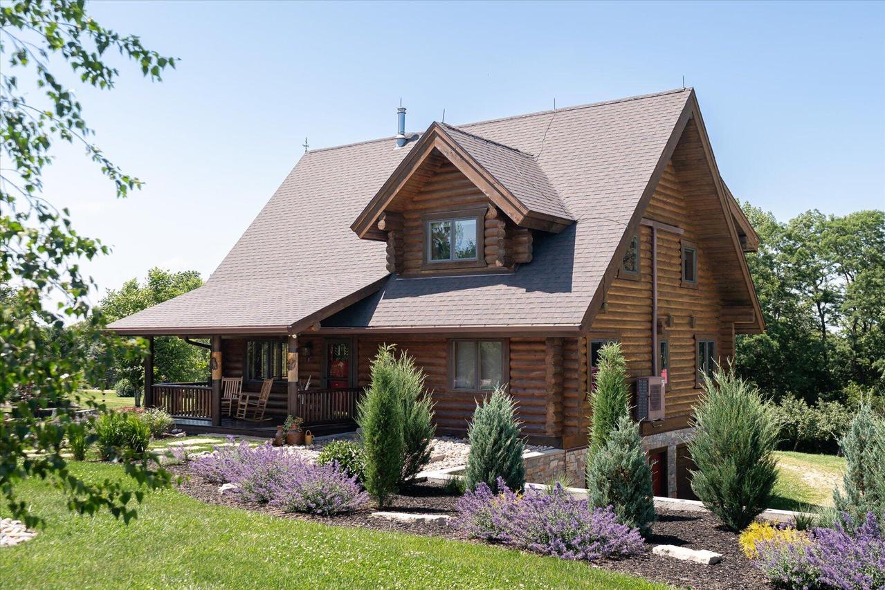 65416 Desoto Bluffs Dr, Freeman, WI 54624
