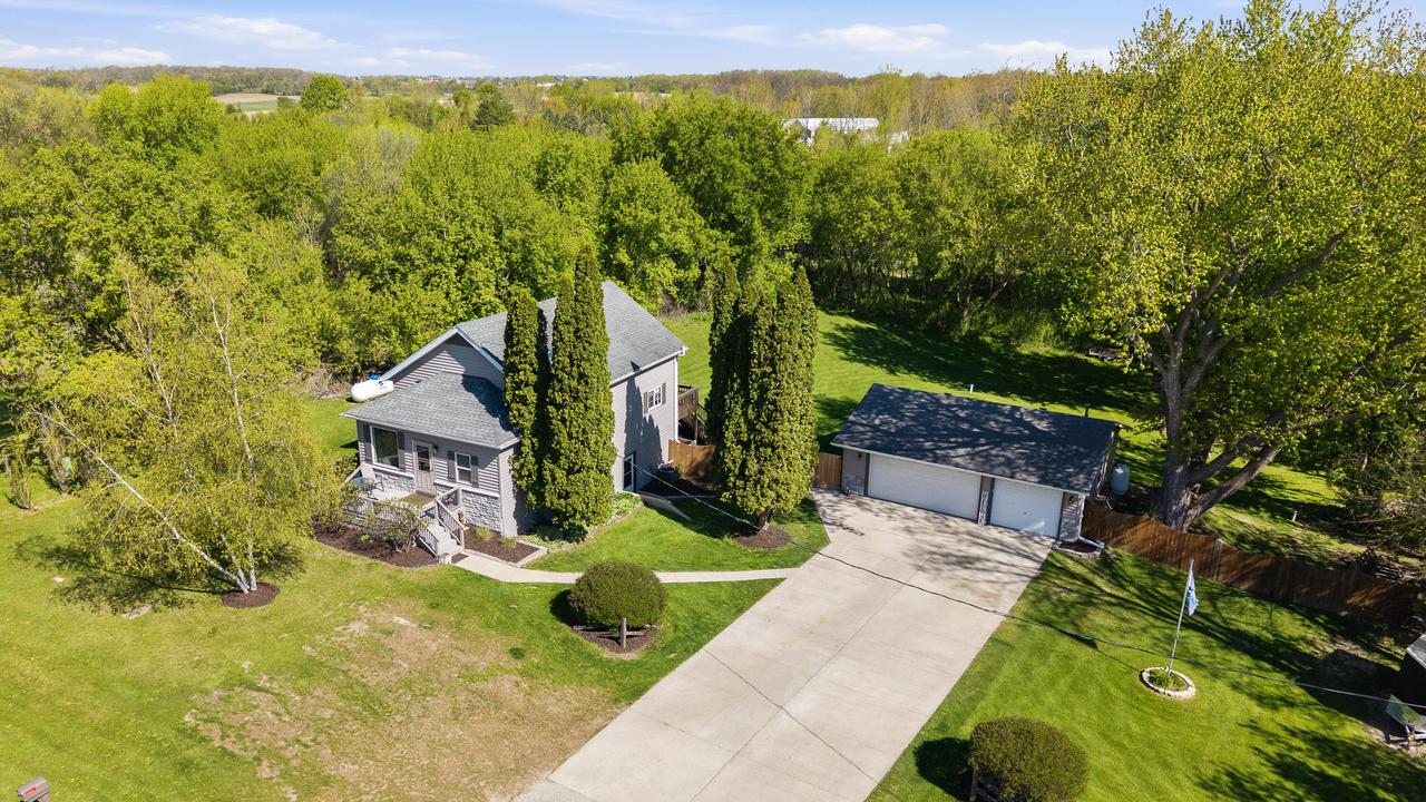 W6104 State Road 33 -, Oak Grove, WI 53039