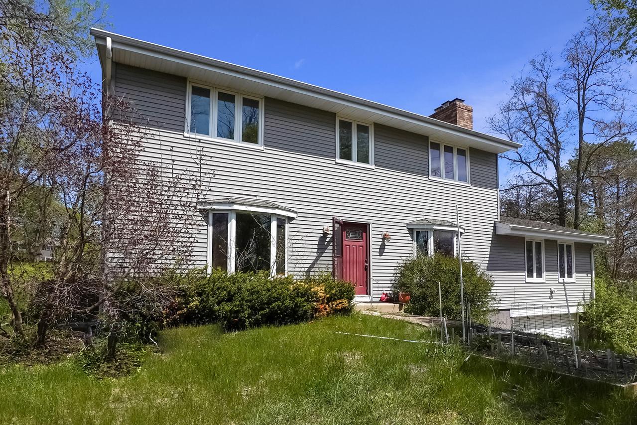 S26W26876 Mac Arthur Rd., Waukesha, WI 53188