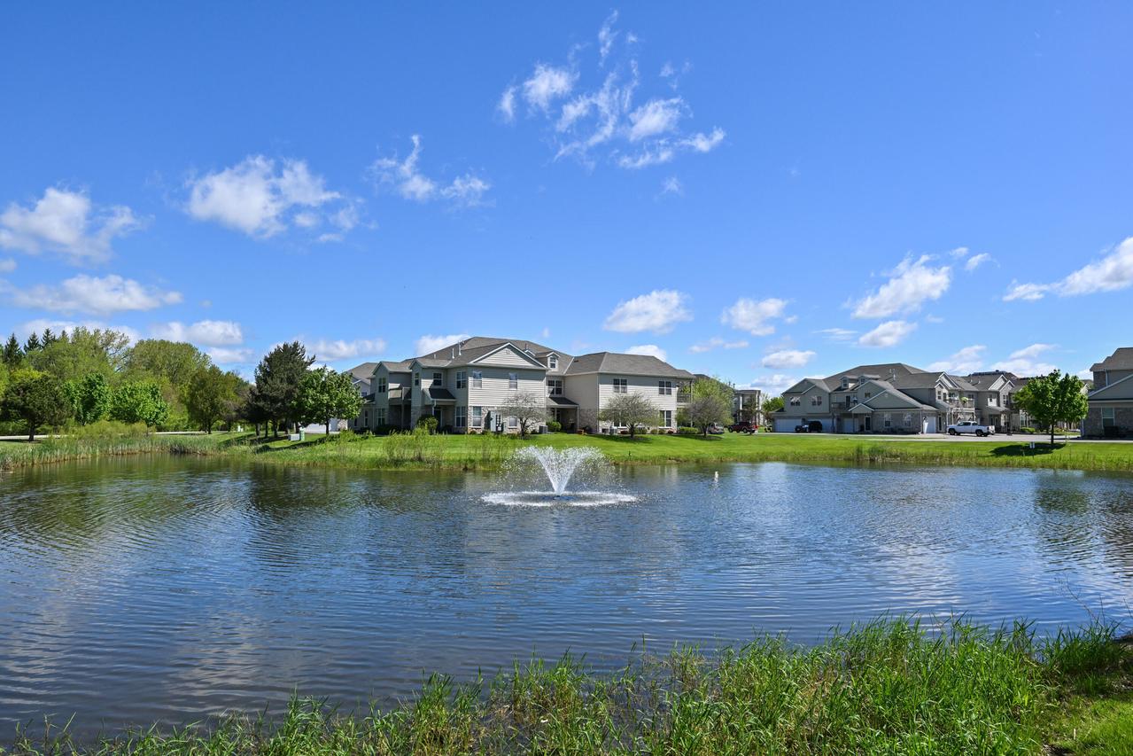 N16W26559 Meadowgrass Cir #A, Pewaukee, WI 53072