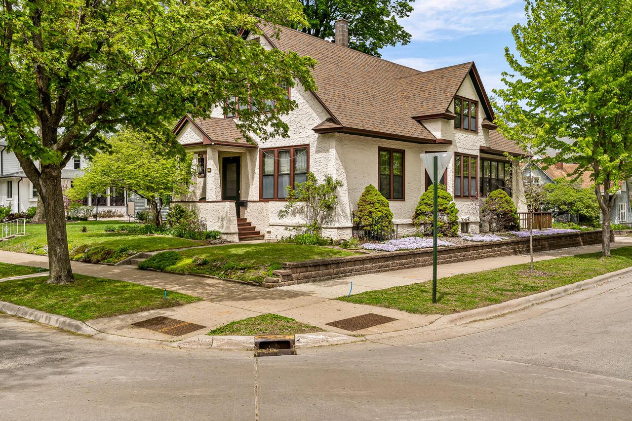 1635 King St, La Crosse, WI 54601