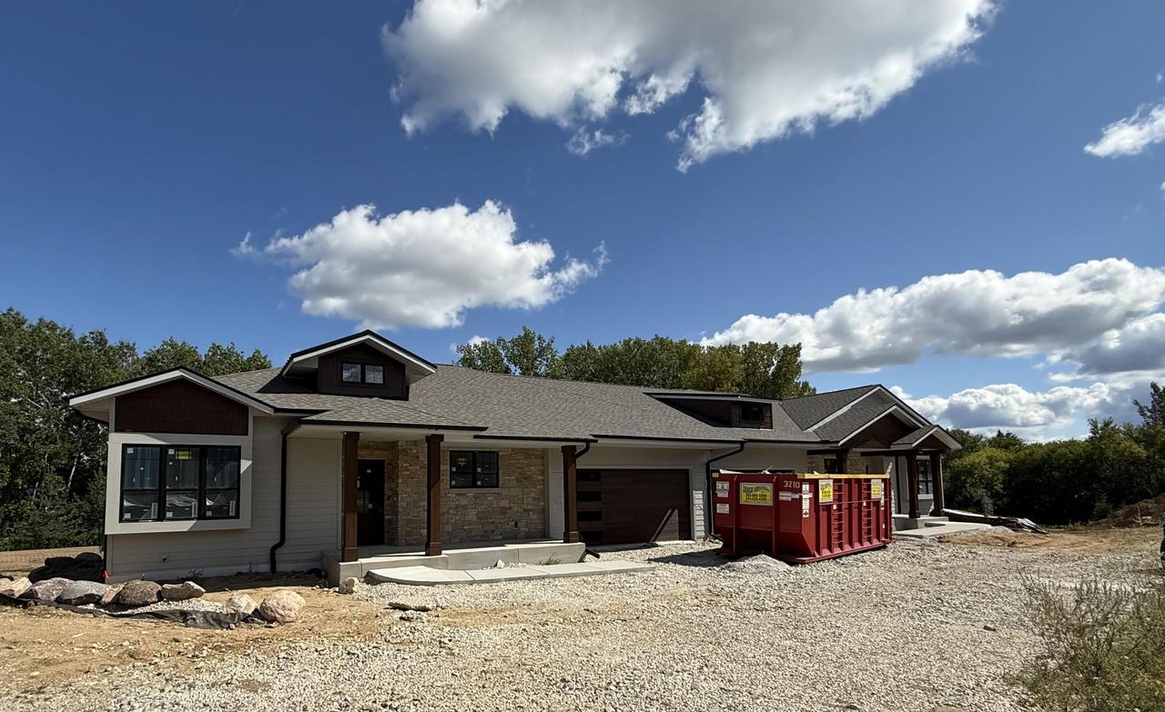 W389N7106 Pennsylvania St, Oconomowoc, WI 53066