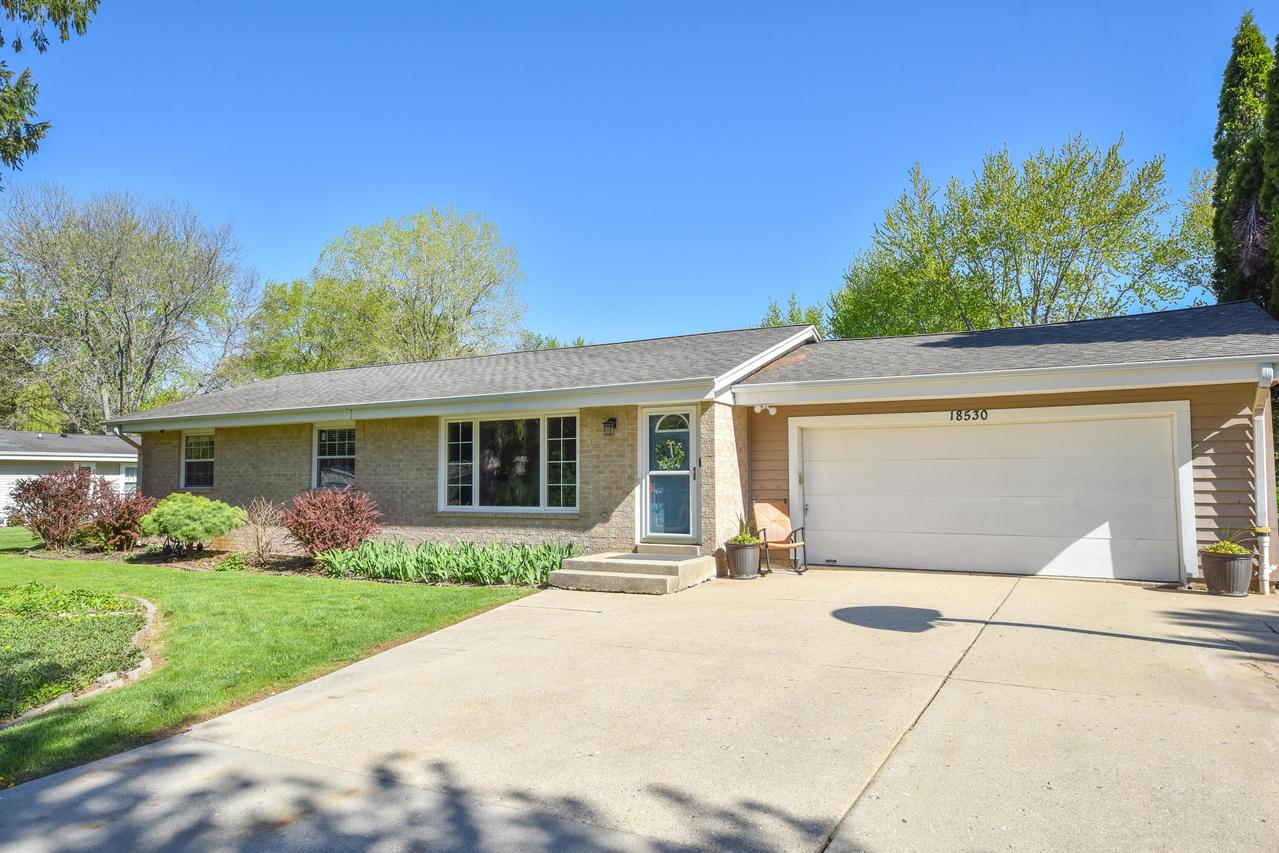 18530 Arden Ave, Brookfield, WI 53045