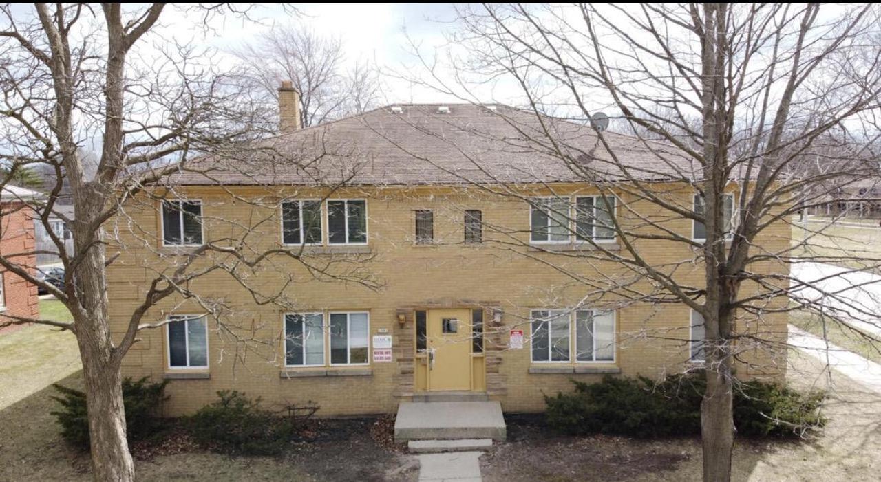 1981 W Villard Ave, Milwaukee, WI 53209