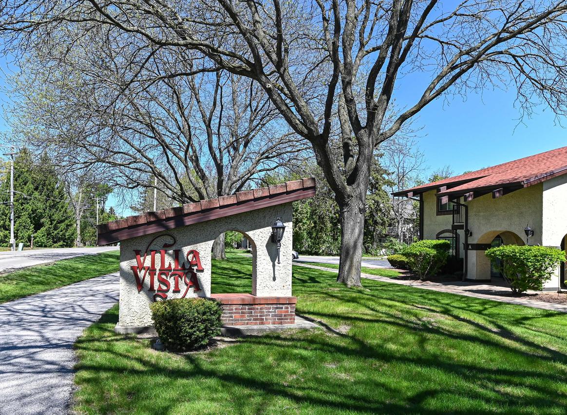 N82W13500 Fond Du Lac Ave #A203, Menomonee Falls, WI 53051