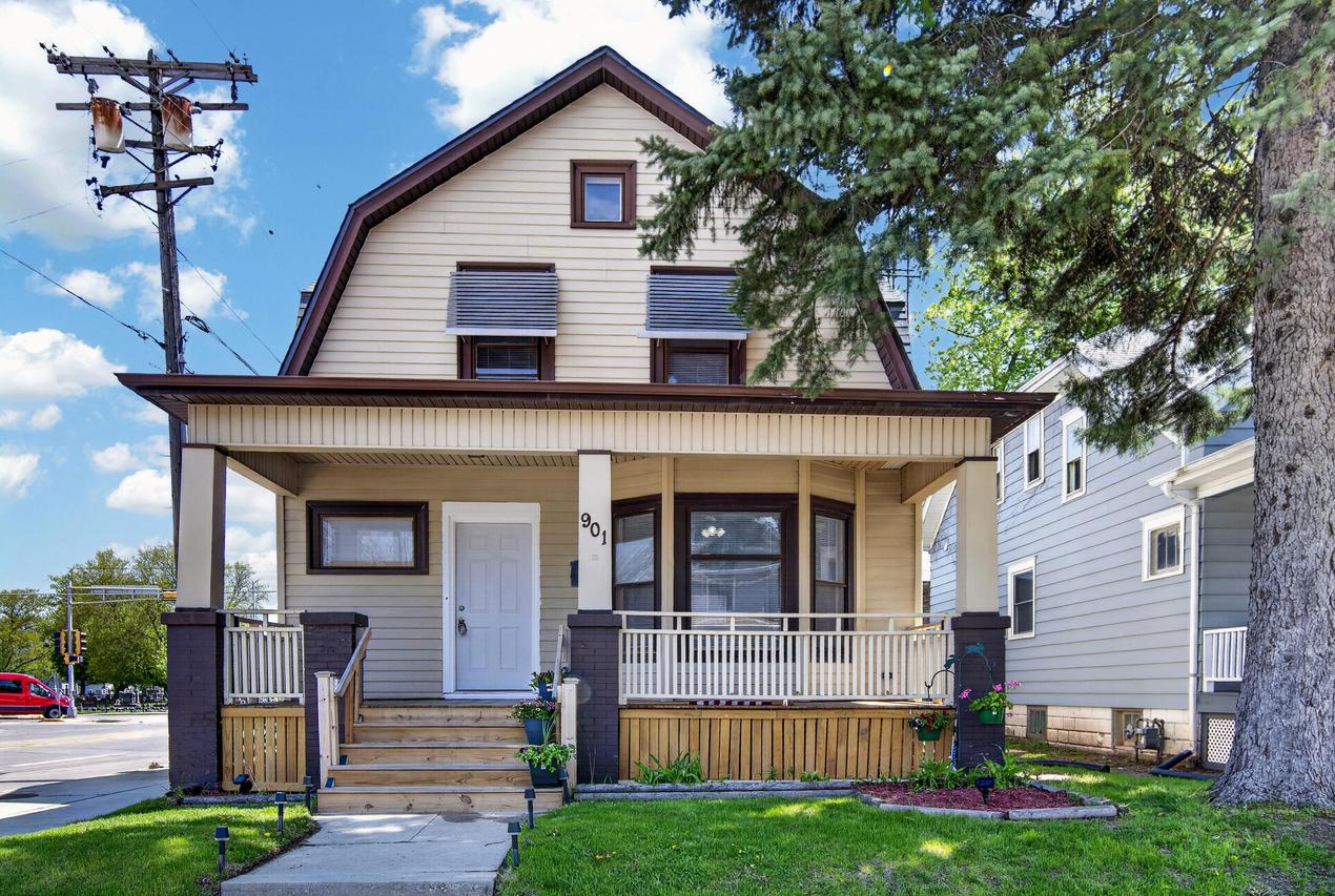 901 Grove Ave., Racine, WI 53405
