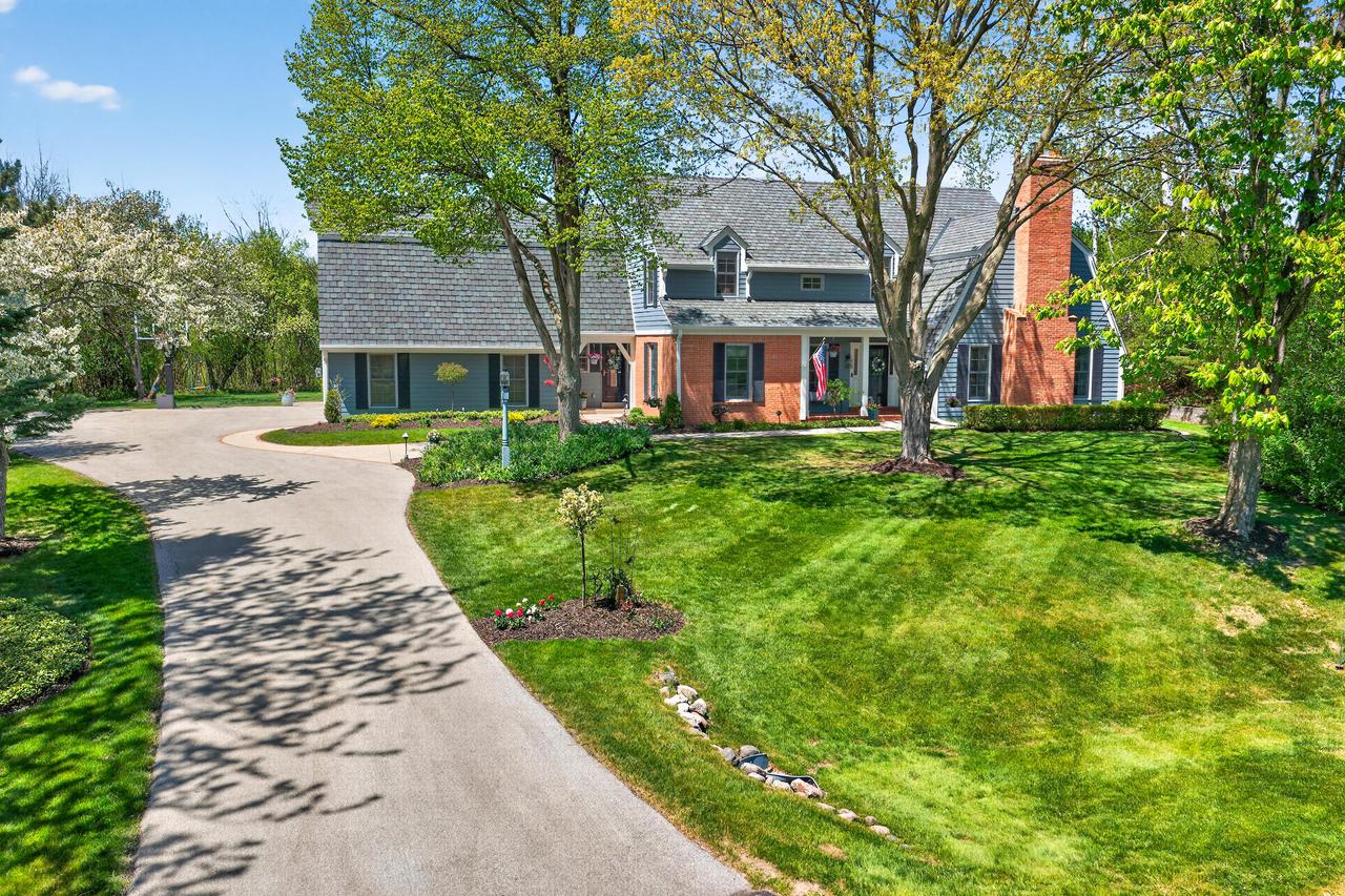 10235 N Range Line Ct, Mequon, WI 53092