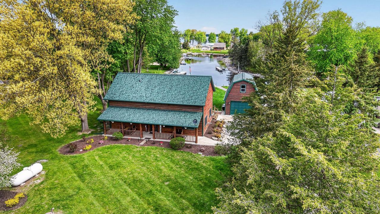 W6660 Puckaway Rd, Marquette, WI 53946