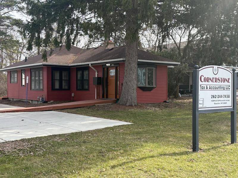 N50W34710 Wisconsin Ave, Lac La Belle, WI 53069