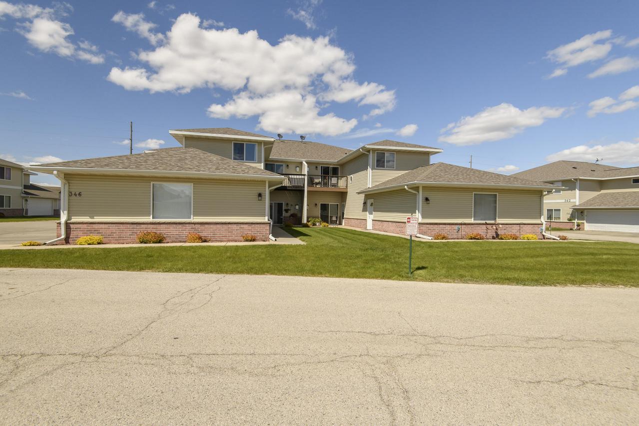 346 Brookside Dr #7, Mayville, WI 53050