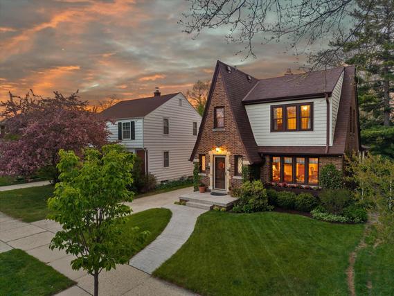 Homes Just Sold That Attend Whitefish Bay High School: August 11th to August 17th