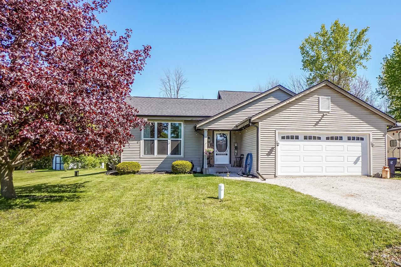 W2408 Julianne St, Ashippun, WI 53066