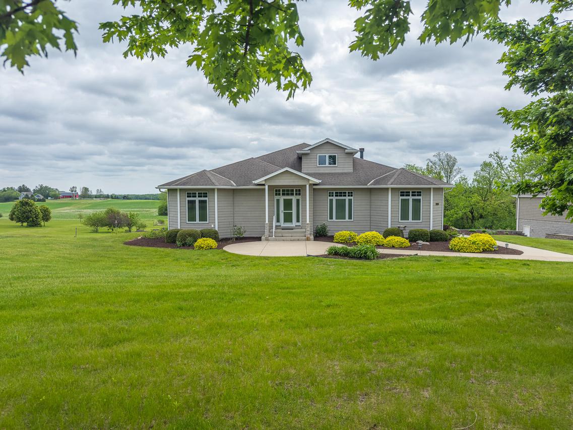 11604 N Granville Rd, Mequon, WI 53097