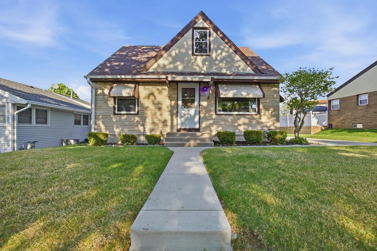 2608 S 63rd St, Milwaukee, WI 53219