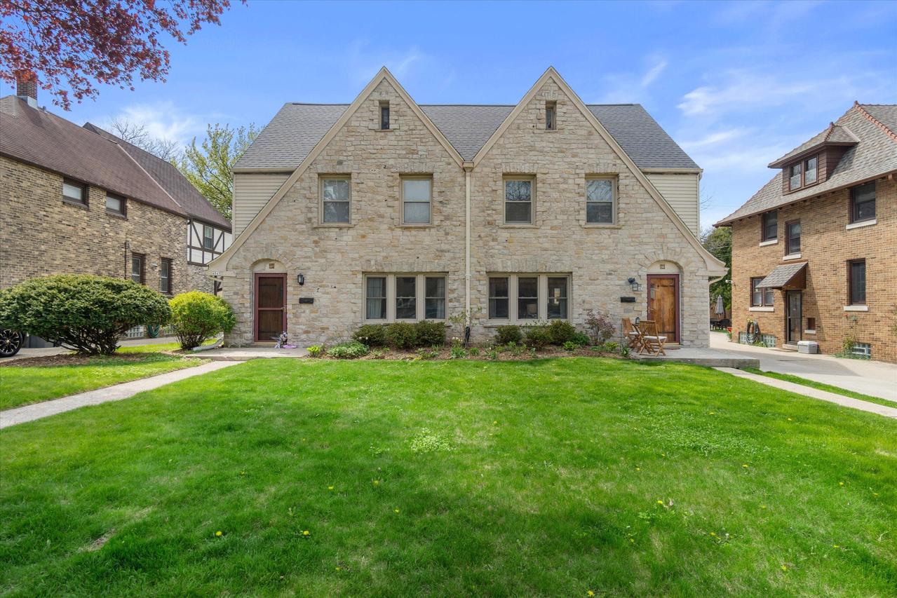 4845 N Cumberland Blvd #4847, Whitefish Bay, WI 53217
