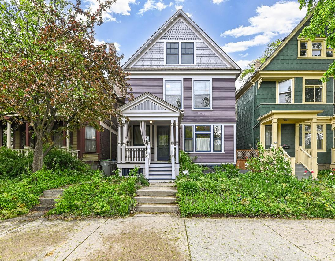 934 N 29th St, Milwaukee, WI 53208