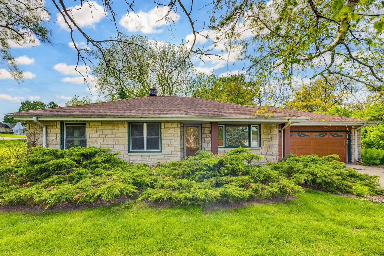 1005 Harvey Ave, Brookfield, WI 53005