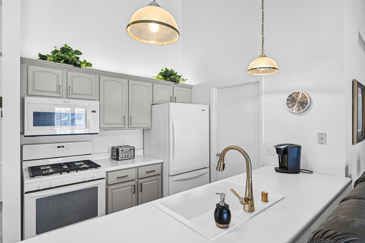 708 Geneva National Ave #N, Geneva, WI 53147