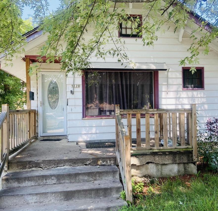 5120 W Courtland Ave, Milwaukee, WI 53218