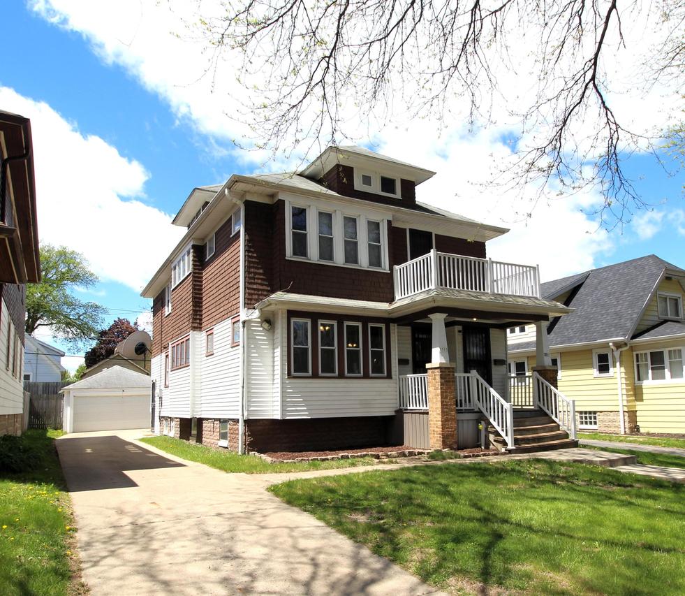 2513 N 57th St #2515, Milwaukee, WI 53210