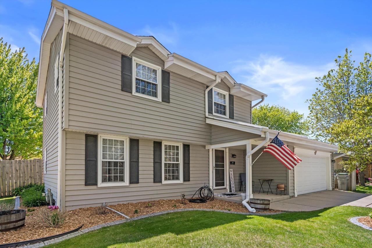 2401 W Manchester Ave, Milwaukee, WI 53221