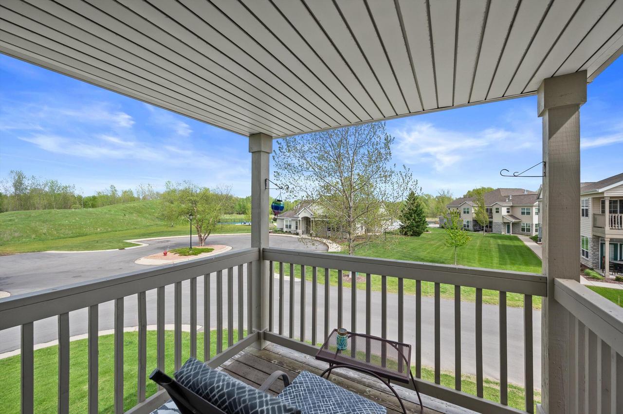 N17W26495 Meadowgrass Cir #B, Pewaukee, WI 53072