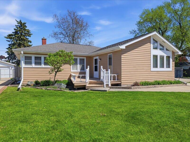 3117 N Main St, Racine, WI 53402